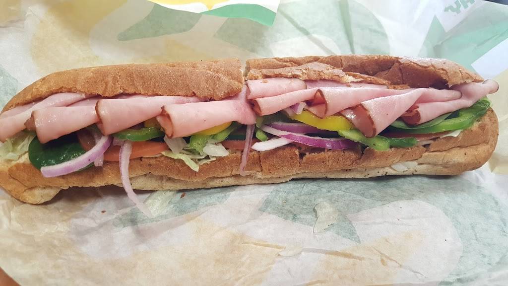 Subway Restaurants | restaurant | 6046 Pacific Blvd, Huntington Park, CA 90255, USA | 3235888698 OR +1 323-588-8698