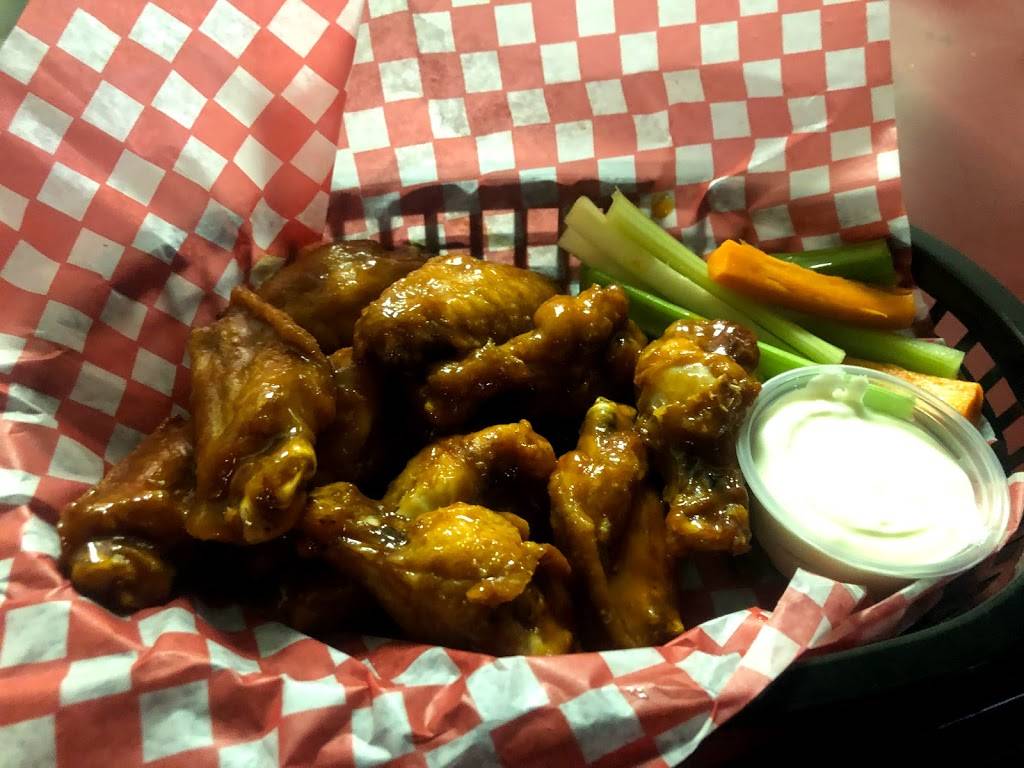 Knuckleheads Bar & Grill | restaurant | 6092 Main St, Niagara Falls, ON L2G 5Z9, Canada | 2892962062 OR +1 289-296-2062