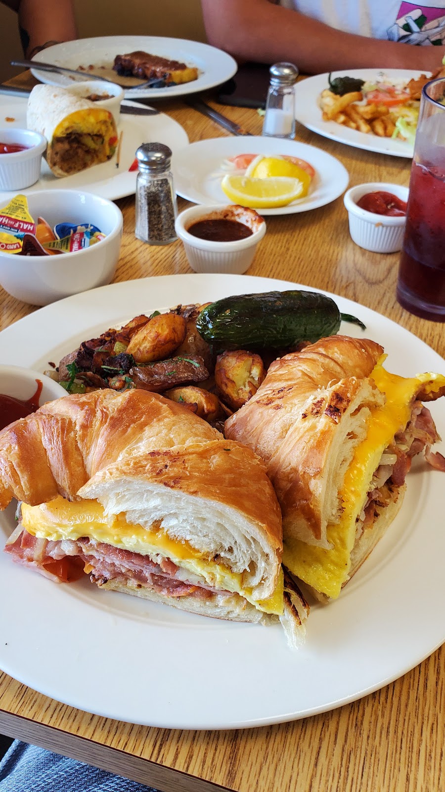 Restaurante Los Primos | restaurant | 73030 El Paseo #103, Palm Desert, CA 92260, USA | 4422821148 OR +1 442-282-1148