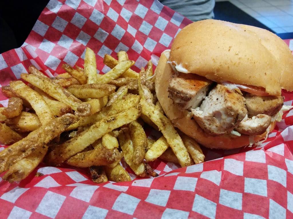 On The Bun Burgers | restaurant | 5030 Maingate Dr #11, Mississauga, ON L4W 1N5, Canada | 9052814440 OR +1 905-281-4440