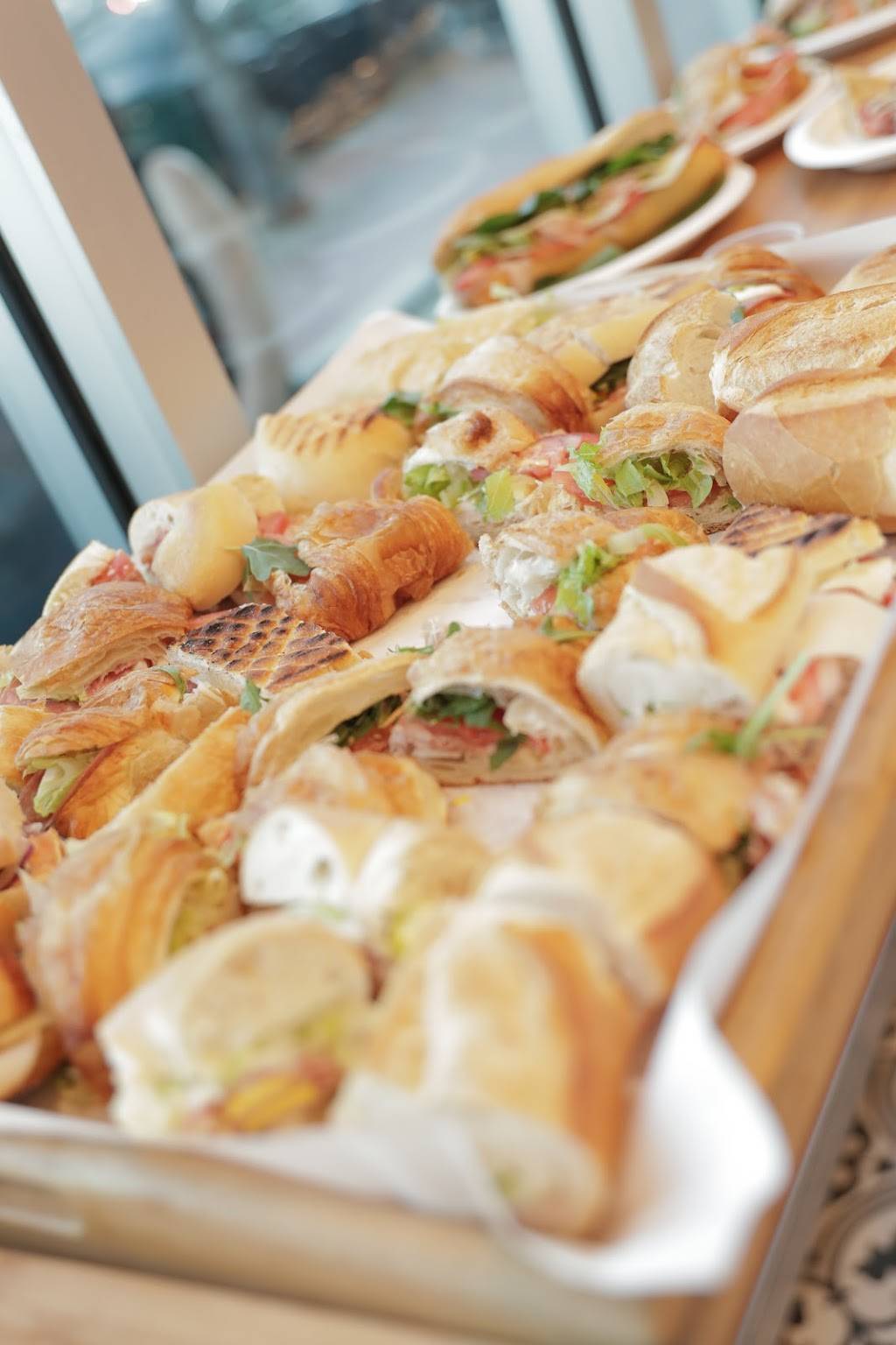 REDHEAD SANDWICH | cafe | 1130 Ocean Dr, Miami Beach, FL 33139, USA | 7866202800 OR +1 786-620-2800