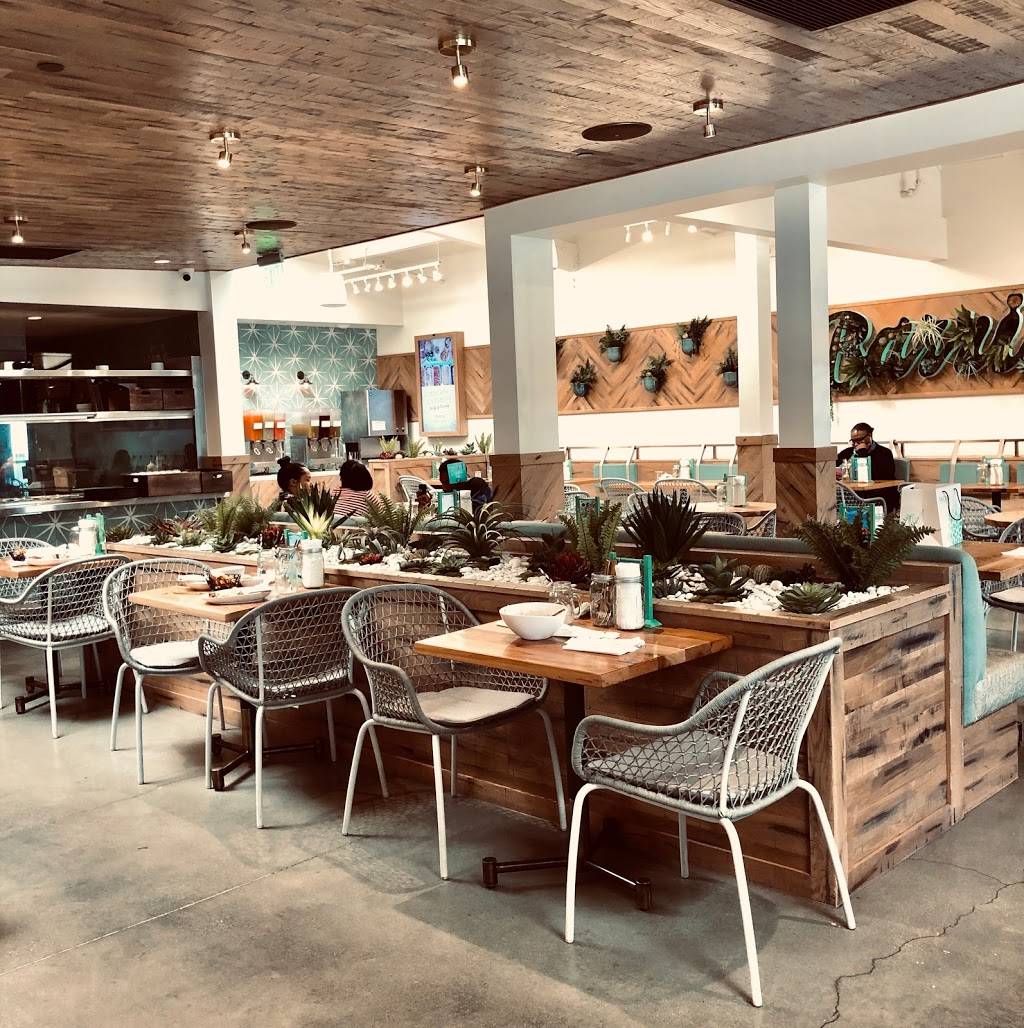 Tocaya Organica | restaurant | 4303 W Riverside Dr, Burbank, CA 91505, USA | 8186411921 OR +1 818-641-1921