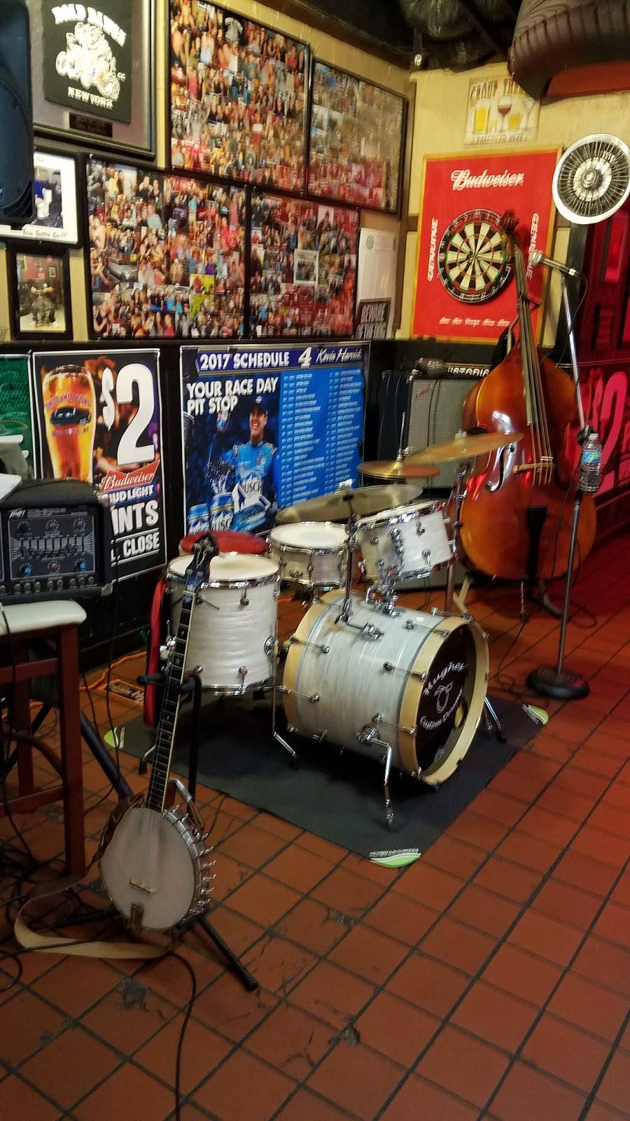 The Dawg Pound Bar & Grill | restaurant | 162 Gardiners Ave, Levittown, NY 11756, USA | 5167195955 OR +1 516-719-5955