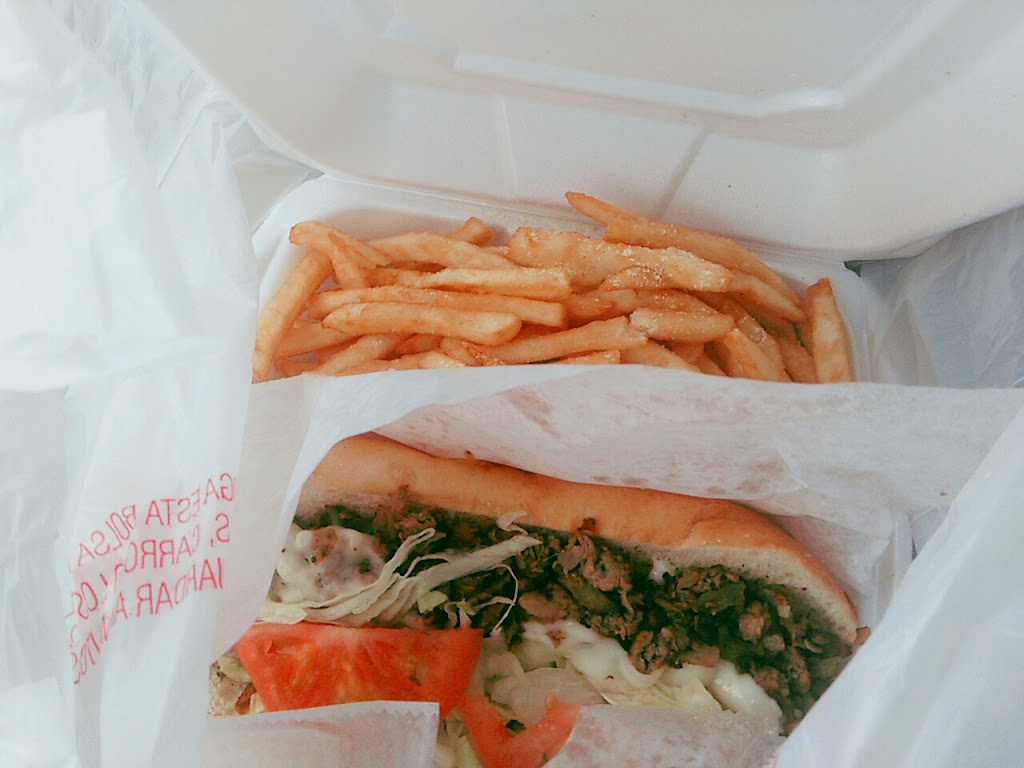 Shark’s Fish & Chicken | restaurant | 2000 Pike Ave, North Little Rock, AR 72114, USA | 5013798410 OR +1 501-379-8410