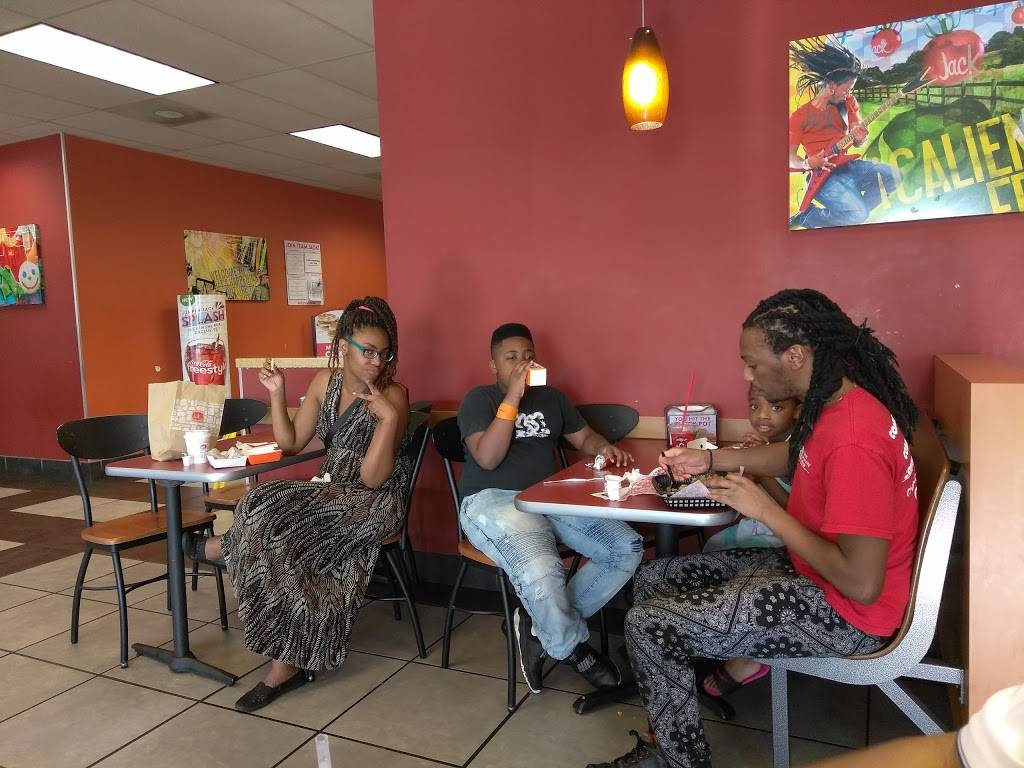 Jack in the Box | restaurant | 1 Corvette Dr, Litchfield, IL 62056, USA | 2173243300 OR +1 217-324-3300