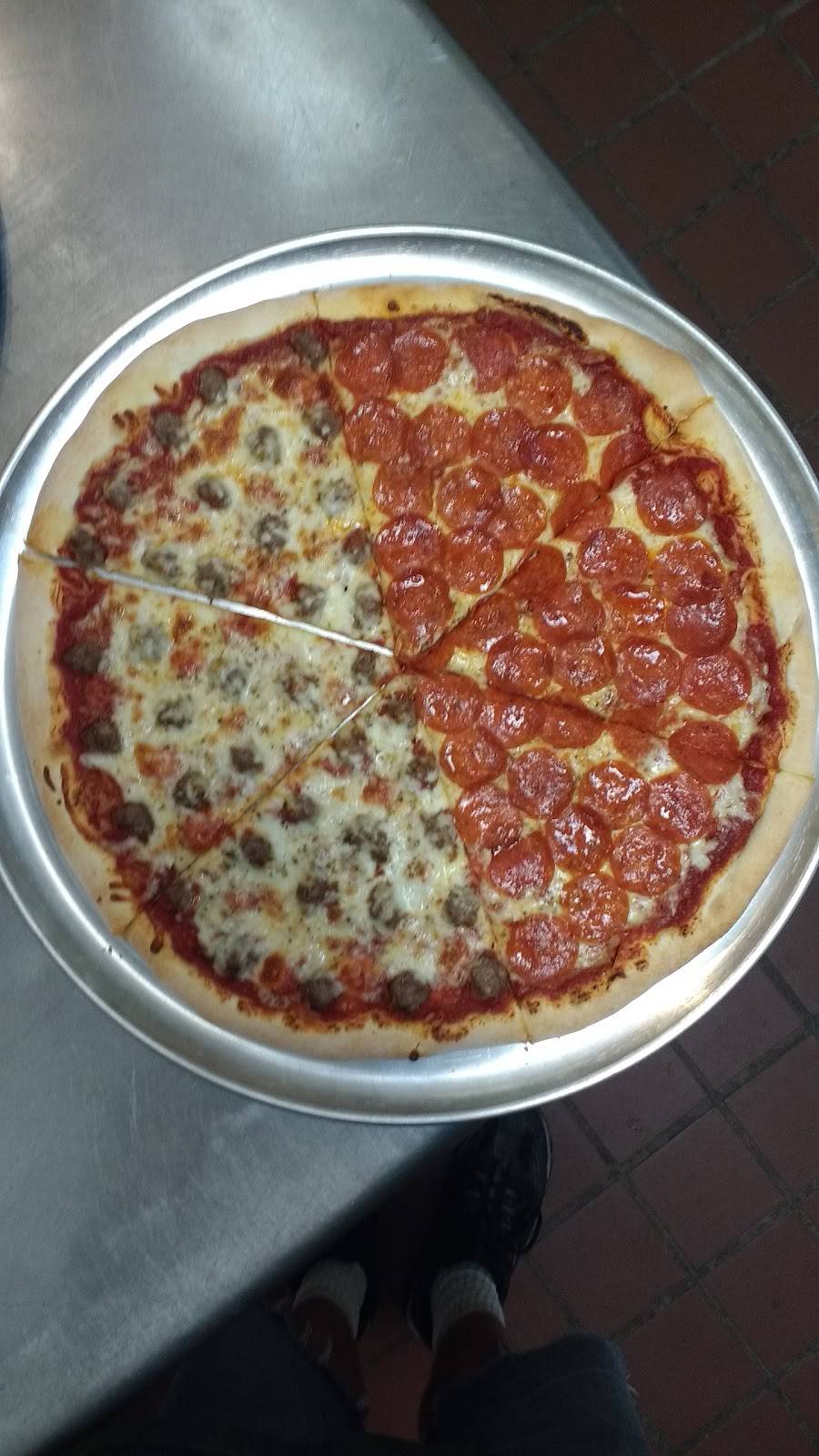 Fast Eddies Pizza | meal delivery | 4747 Nicollet Ave, Minneapolis, MN 55419, USA | 6128220704 OR +1 612-822-0704