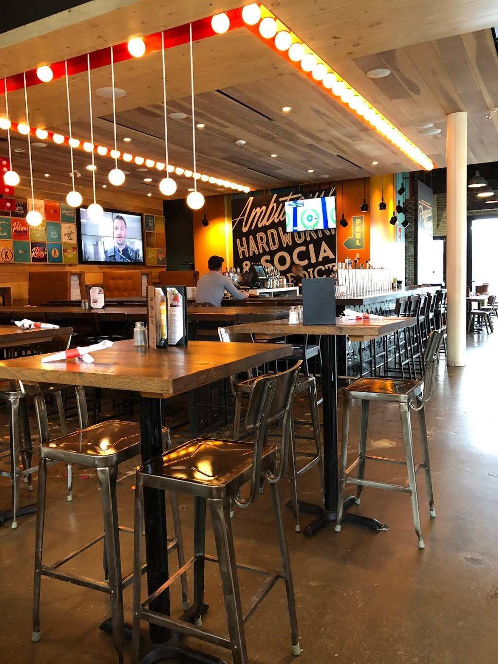 Kelseys Original Roadhouse | restaurant | 1011 The Queensway, Etobicoke, ON M8Z 6C7, Canada | 4166461856 OR +1 416-646-1856