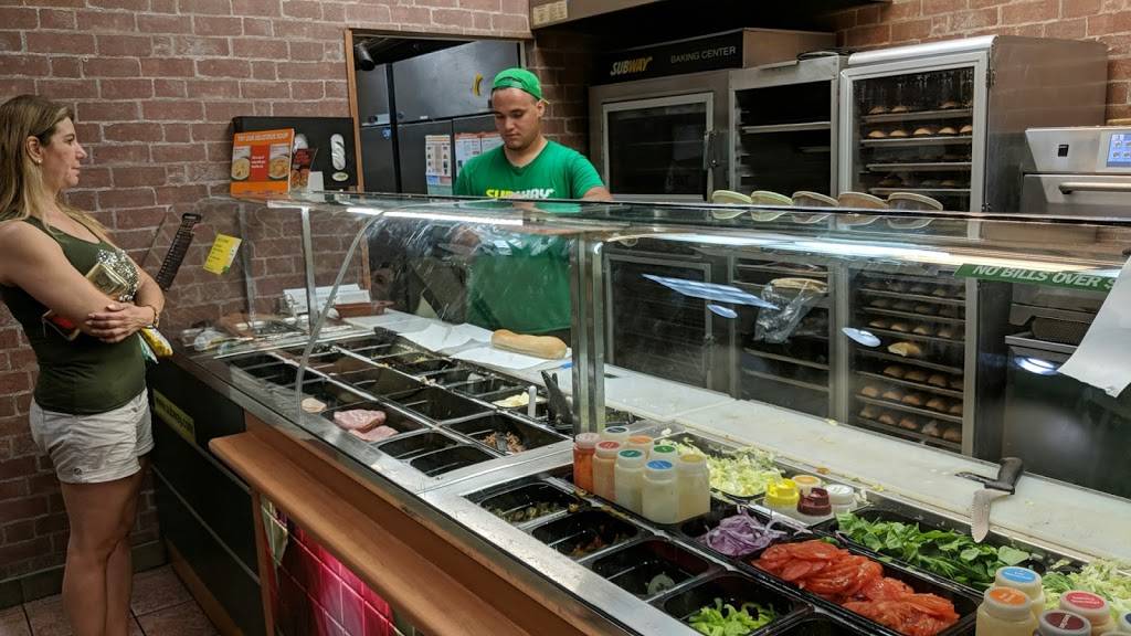 Subway | restaurant | 17137 Miramar Pkwy, Miramar, FL 33027, USA | 9544503443 OR +1 954-450-3443
