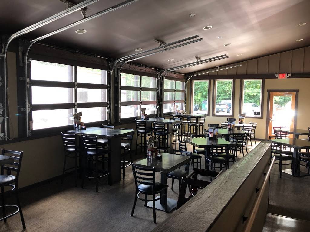 Barrel Junction | restaurant | 3108 William Flinn Hwy, Allison Park, PA 15101, USA | 4122130600 OR +1 412-213-0600