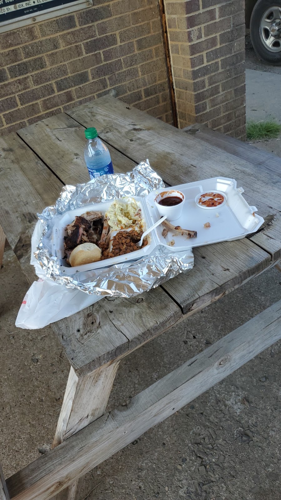 Ole Southern Smokehouse | restaurant | 1111 AR-9, Morrilton, AR 72110, USA | 5012899031 OR +1 501-289-9031