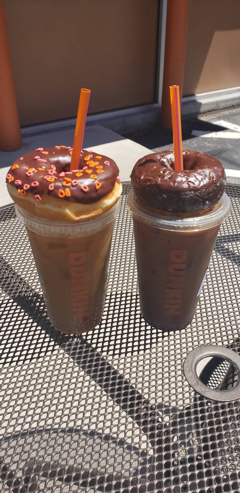 Dunkin | bakery | 764 Elm St, Milford, NH 03055, USA | 6036728110 OR +1 603-672-8110