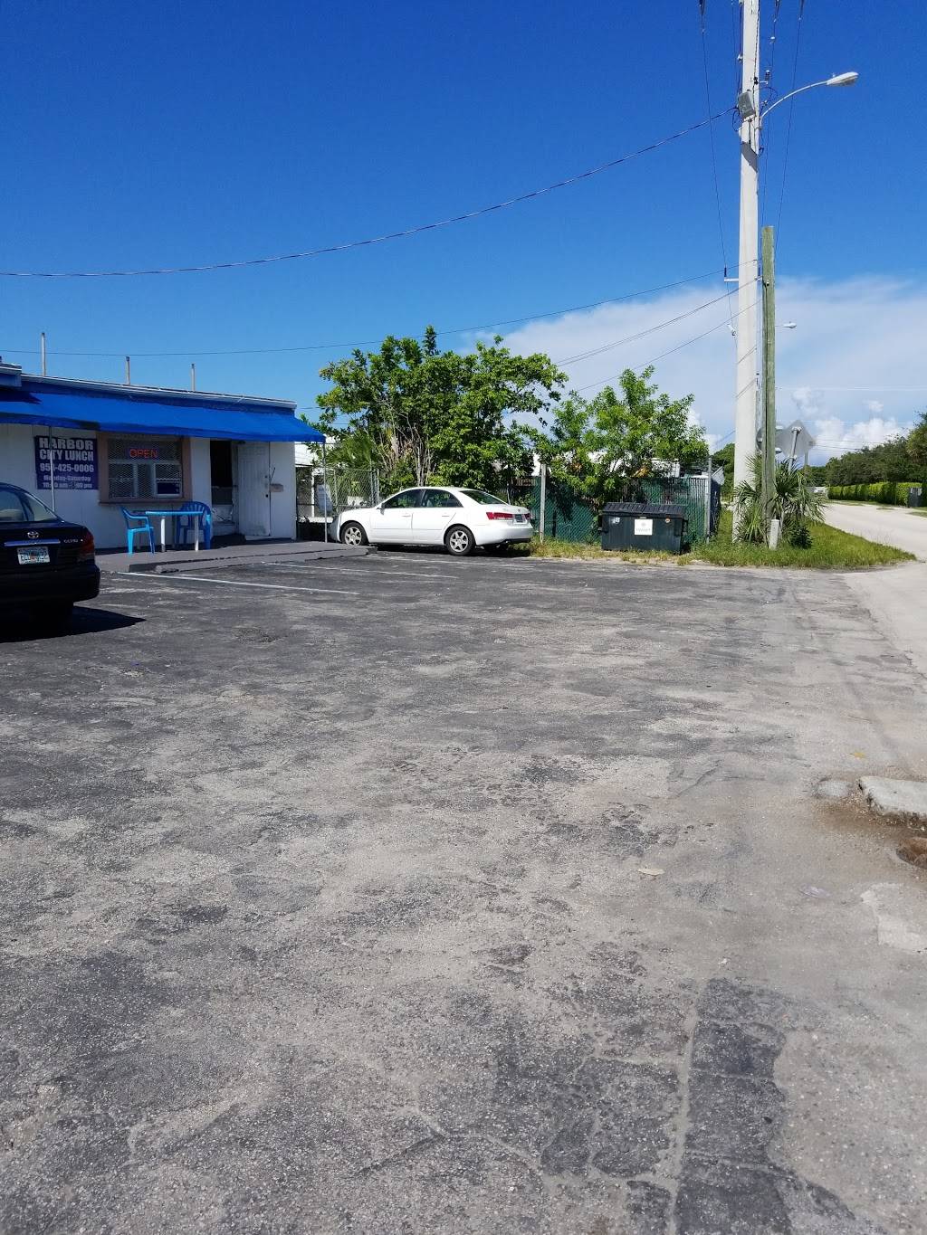 Harbor City Lunch | meal takeaway | 91 SE 4th St, Deerfield Beach, FL 33441, USA | 9544250006 OR +1 954-425-0006