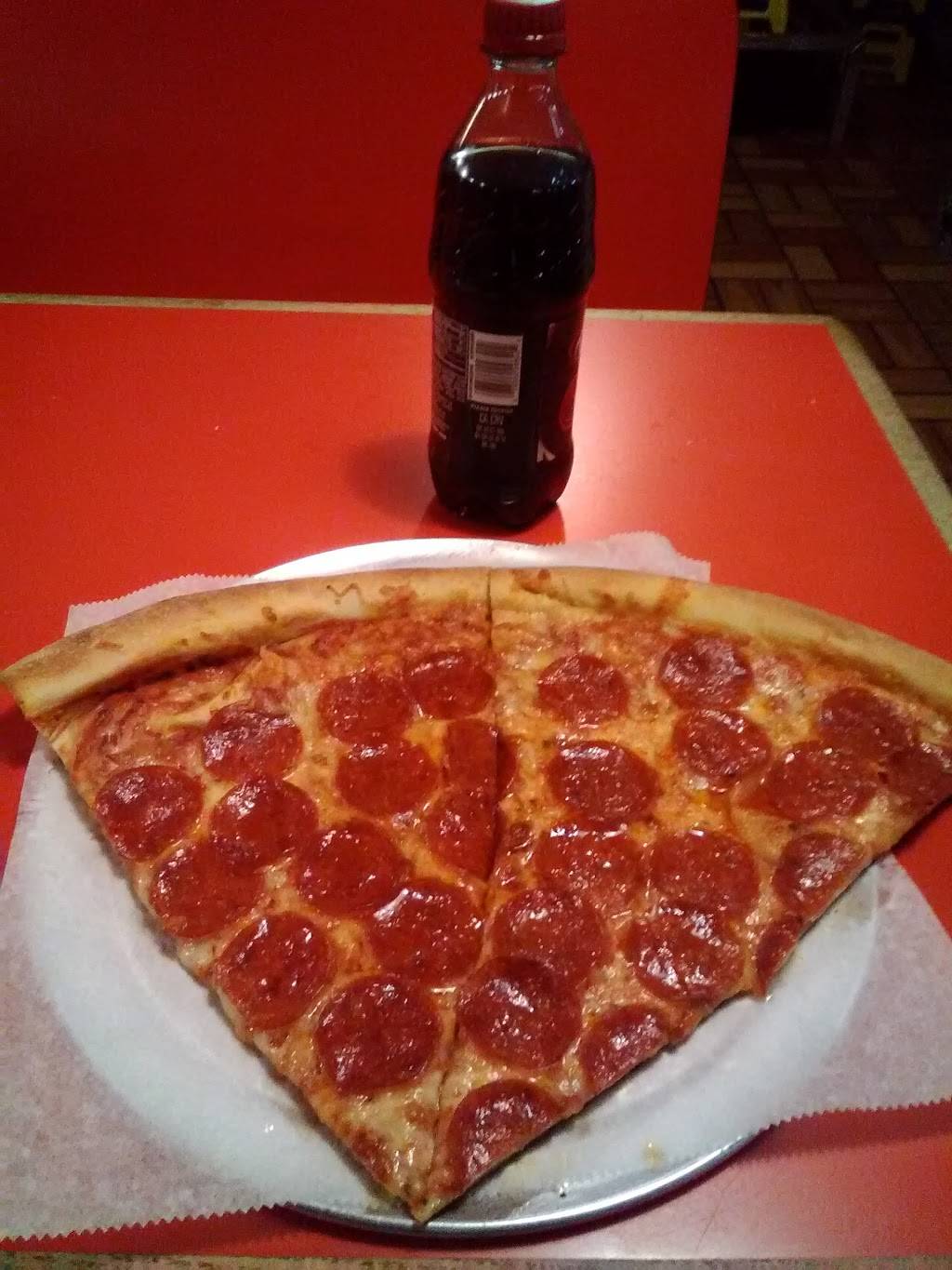 Giovannis Pizzeria | restaurant | 5604 Greene St, Philadelphia, PA 19144, USA | 2158429480 OR +1 215-842-9480