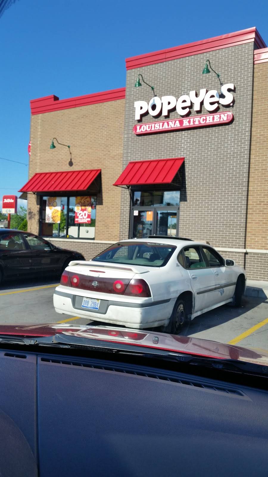Popeyes Louisiana Kitchen | restaurant | 18592 E 9 Mile Rd, Eastpointe, MI 48021, USA | 5865101040 OR +1 586-510-1040