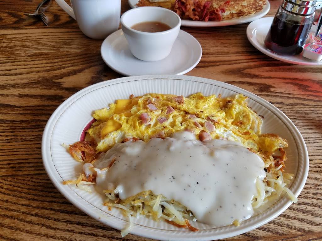 DAR"S DENOS I-76 RESTRAURANT | restaurant | 245 Market St #9033, Keenesburg, CO 80643, USA | 3037324595 OR +1 303-732-4595