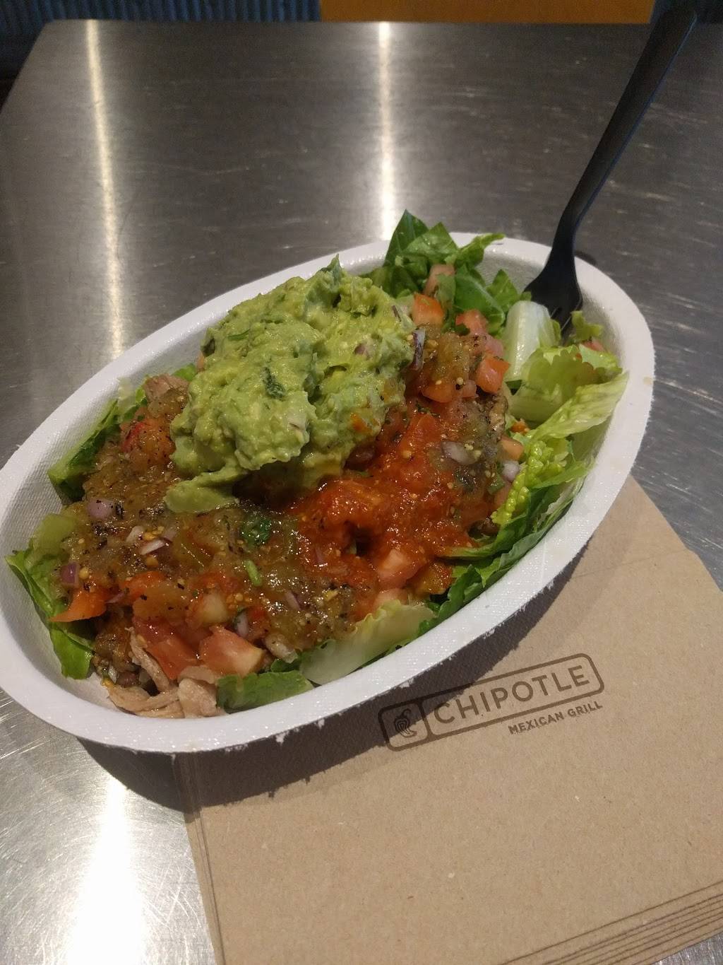 Chipotle Mexican Grill | restaurant | 966 Farmington Ave, West Hartford, CT 06107, USA | 8605868281 OR +1 860-586-8281