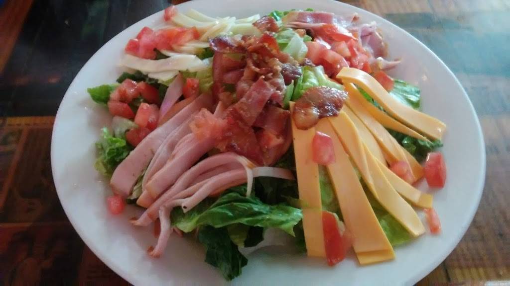 Planet Follywood | restaurant | 32 Center St, Folly Beach, SC 29439, USA | 8435887380 OR +1 843-588-7380