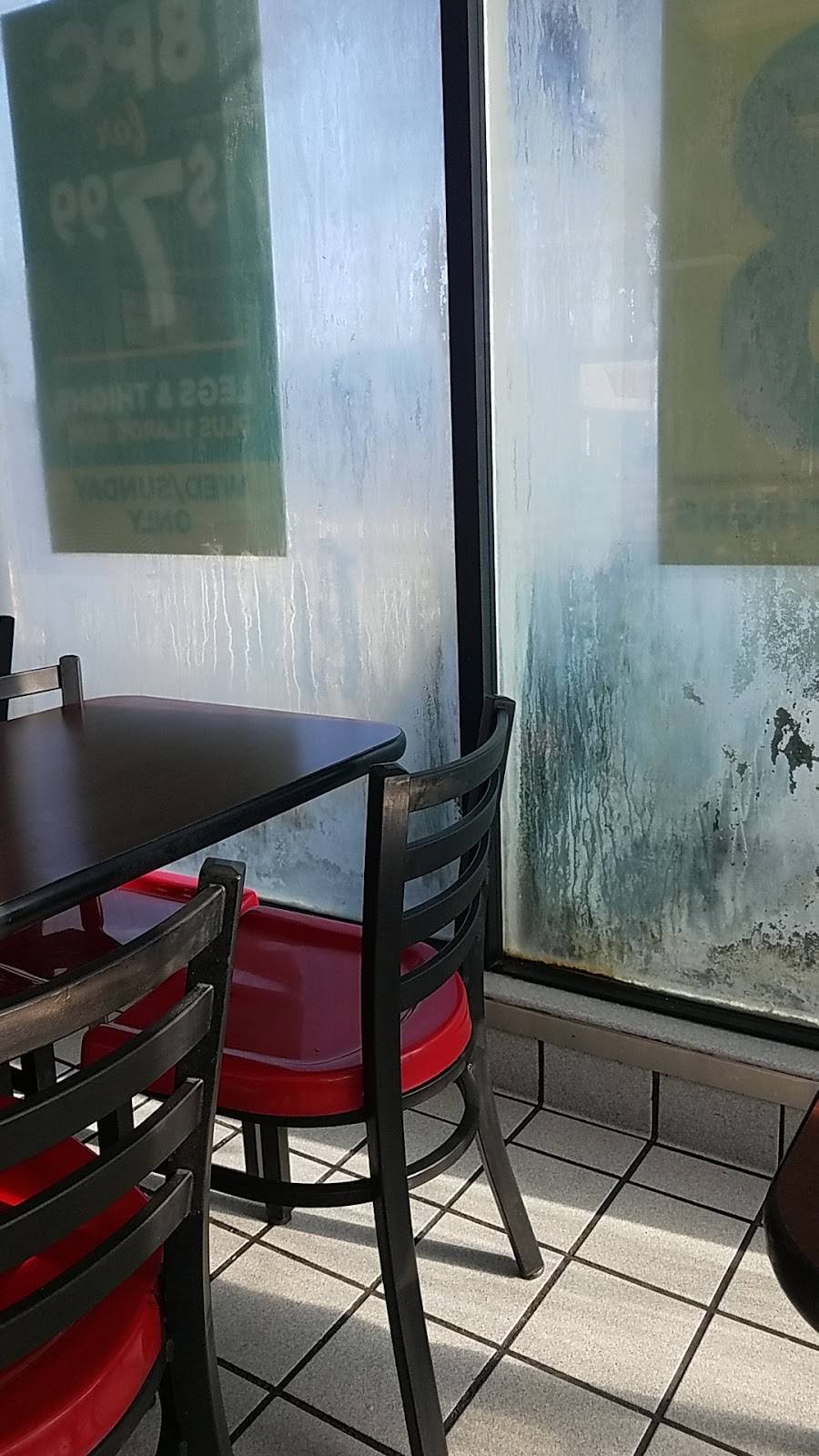 Churchs Chicken | restaurant | 618 N Alexander Ave, Port Allen, LA 70767, USA | 2253833277 OR +1 225-383-3277