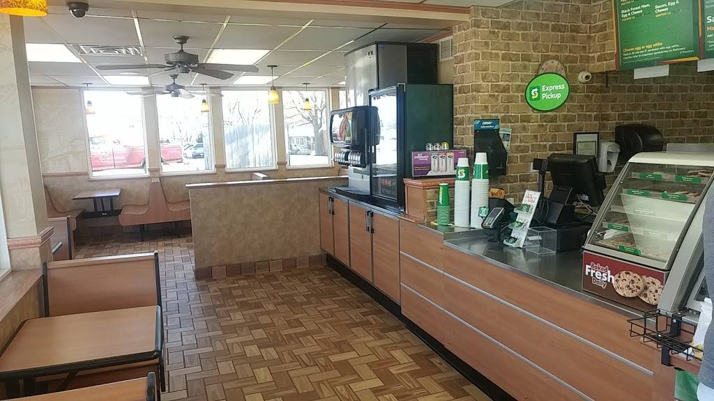 Subway Restaurants | restaurant | 25439 W Eames St, Channahon, IL 60410, USA | 8155211234 OR +1 815-521-1234