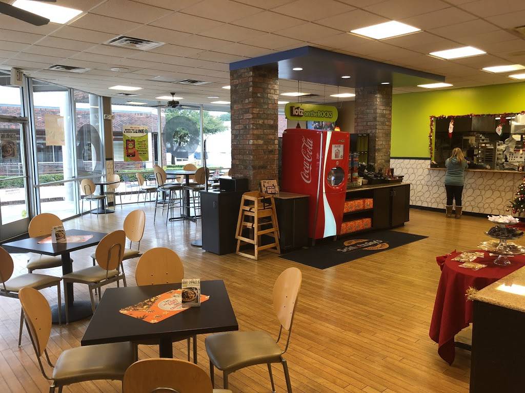 Schlotzskys | bakery | 4407 Little Rd #600, Arlington, TX 76016, USA | 8175611605 OR +1 817-561-1605