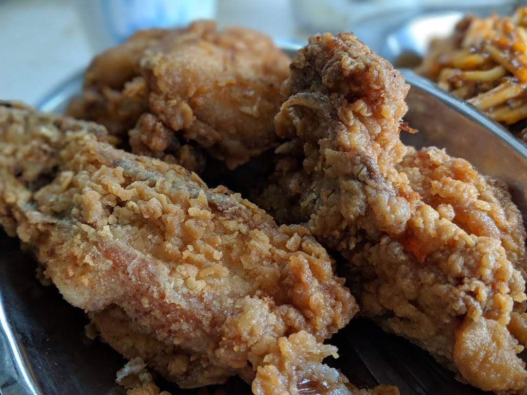 Beas Restaurant | restaurant | 4500 Dodds Ave, Chattanooga, TN 37407, USA | 4238673618 OR +1 423-867-3618