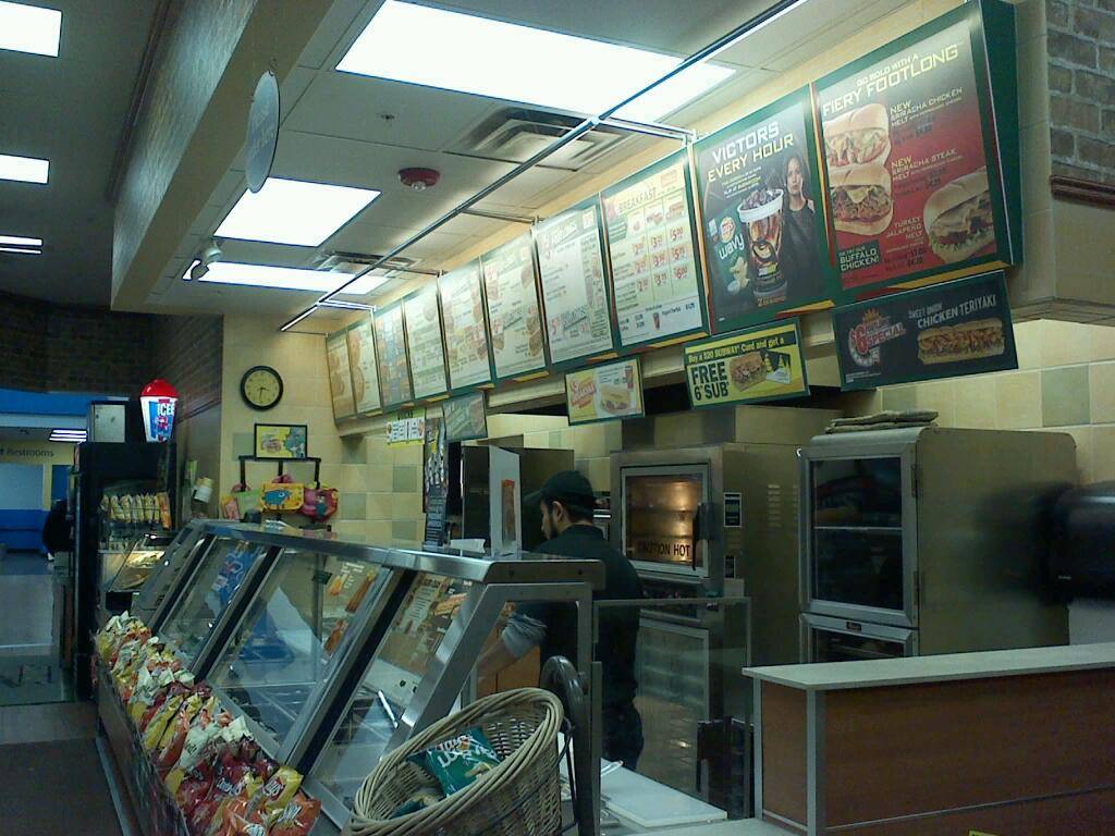 Subway | restaurant | 1644 S Robert St, West St Paul, MN 55118, USA | 6513063886 OR +1 651-306-3886