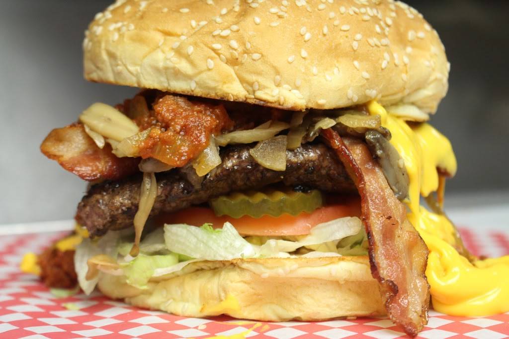 Carytown Burgers & Fries | restaurant | 3449 W Cary St, Richmond, VA 23221, USA | 8043585225 OR +1 804-358-5225