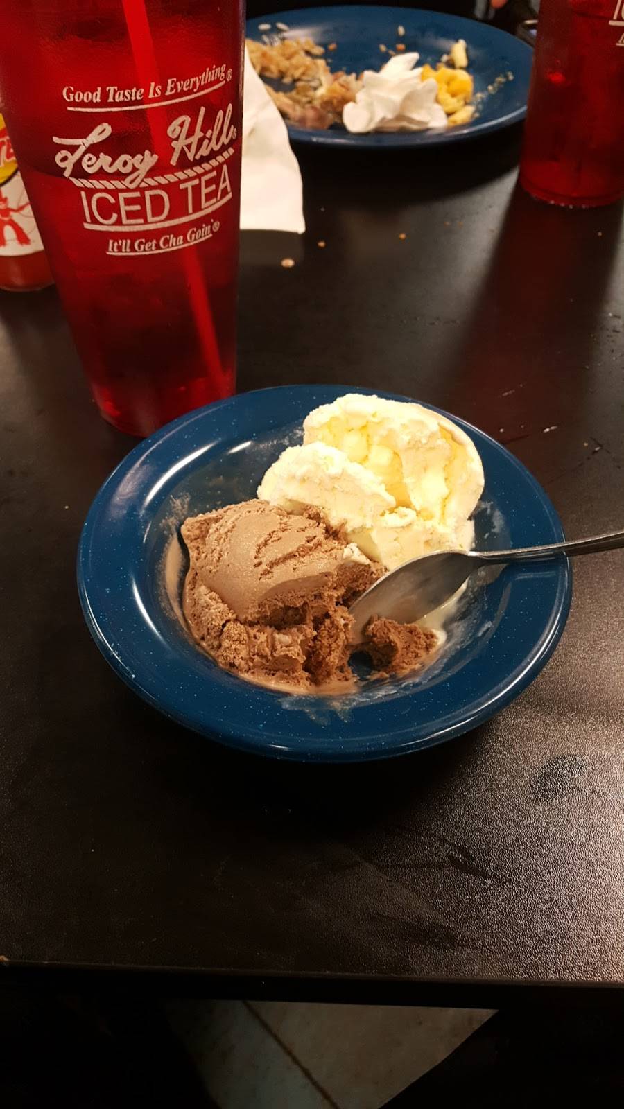 Heritage House | restaurant | 6501 US-90, Moss Point, MS 39563, USA | 2284748450 OR +1 228-474-8450