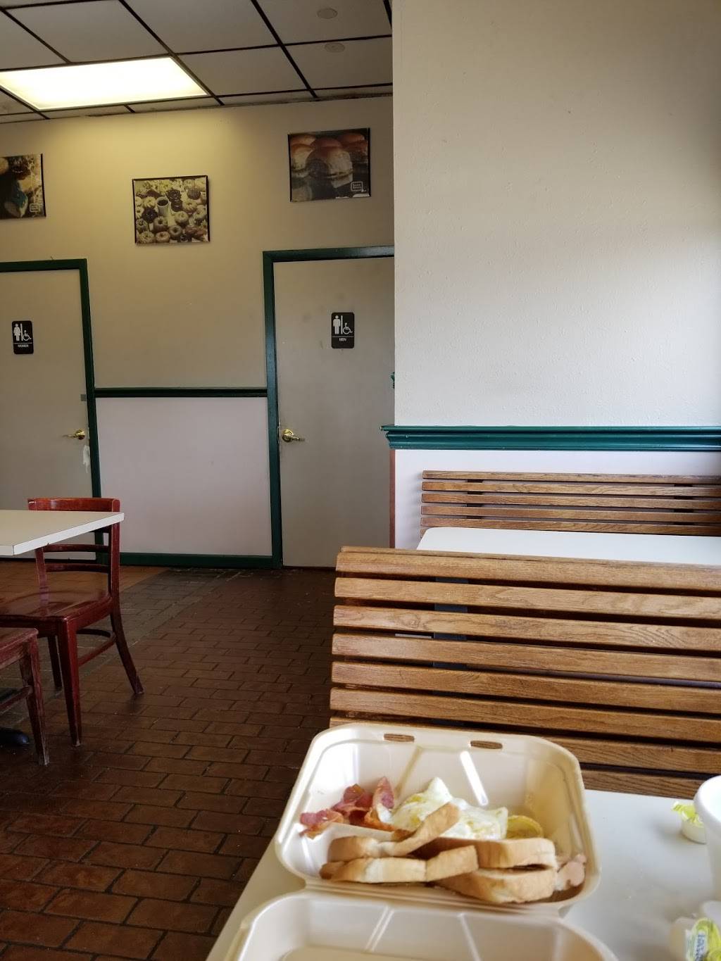 Tastee Donuts | bakery | 816 Clearview Pkwy, Metairie, LA 70001, USA | 5048857566 OR +1 504-885-7566