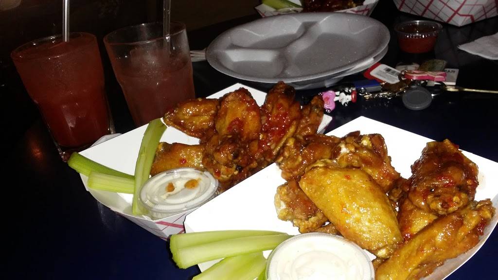 Bubbaz Bar & Grill | restaurant | 10030 E Washington St #120, Indianapolis, IN 46229, USA | 3178987574 OR +1 317-898-7574