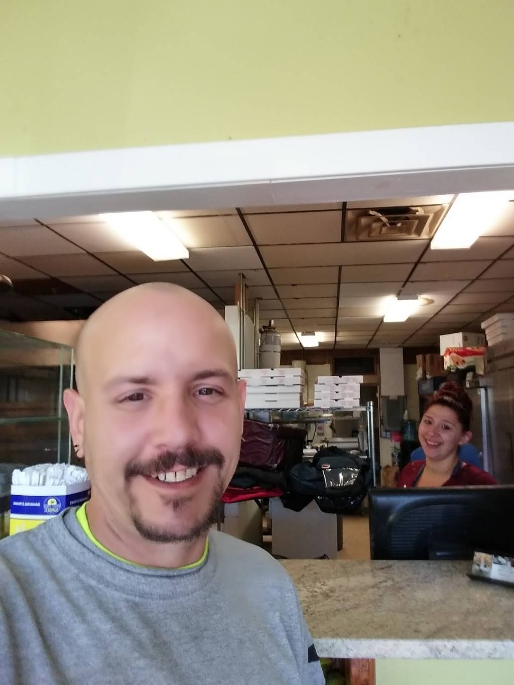 Bella Villa Pizza | meal delivery | 7 S Bridge Dr, Agawam, MA 01001, USA | 4137891999 OR +1 413-789-1999