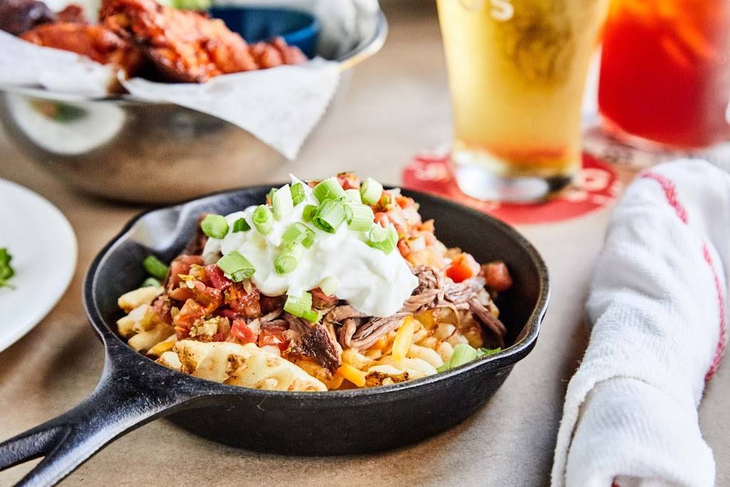 Billy Gs Smokehouse & Salty Goat Bar | restaurant | 5802 Palm Blvd, Isle of Palms, SC 29451, USA | 8438867300 OR +1 843-886-7300