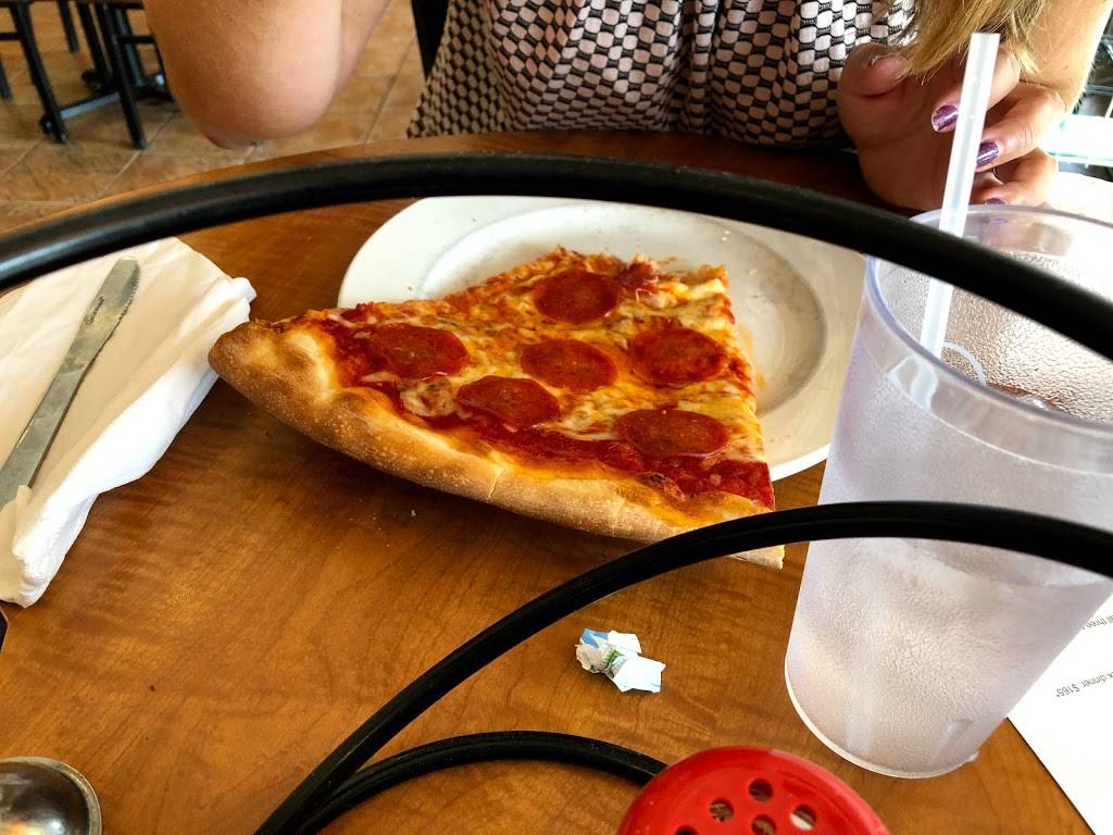 Racanellis New York Pizzeria | restaurant | 8161 Big Bend Blvd, Webster Groves, MO 63119, USA | 3149631111 OR +1 314-963-1111