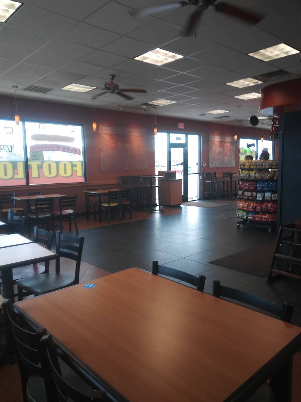 Subway | restaurant | 1933 Topside Rd, Louisville, TN 37777, USA | 8657241410 OR +1 865-724-1410