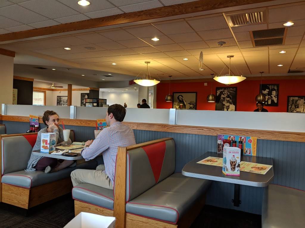 Friendlys | restaurant | 350 Dove Run Centre Dr, Middletown, DE 19709, USA | 3023765811 OR +1 302-376-5811