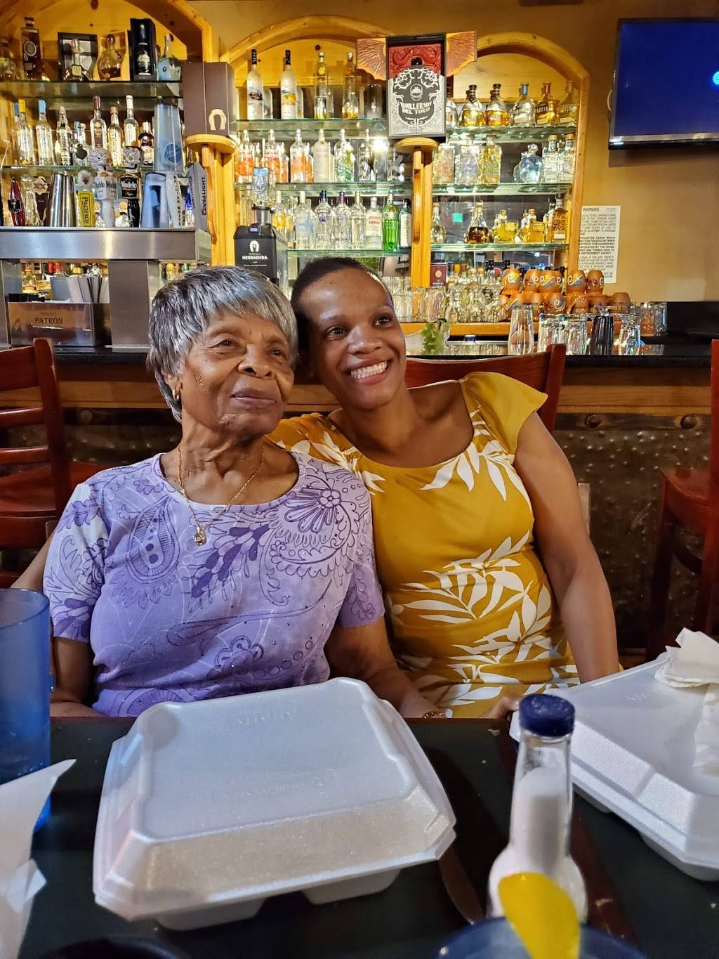 Real de Minas | restaurant | 14035 E Evans Ave, Aurora, CO 80014, USA | 3037453098 OR +1 303-745-3098