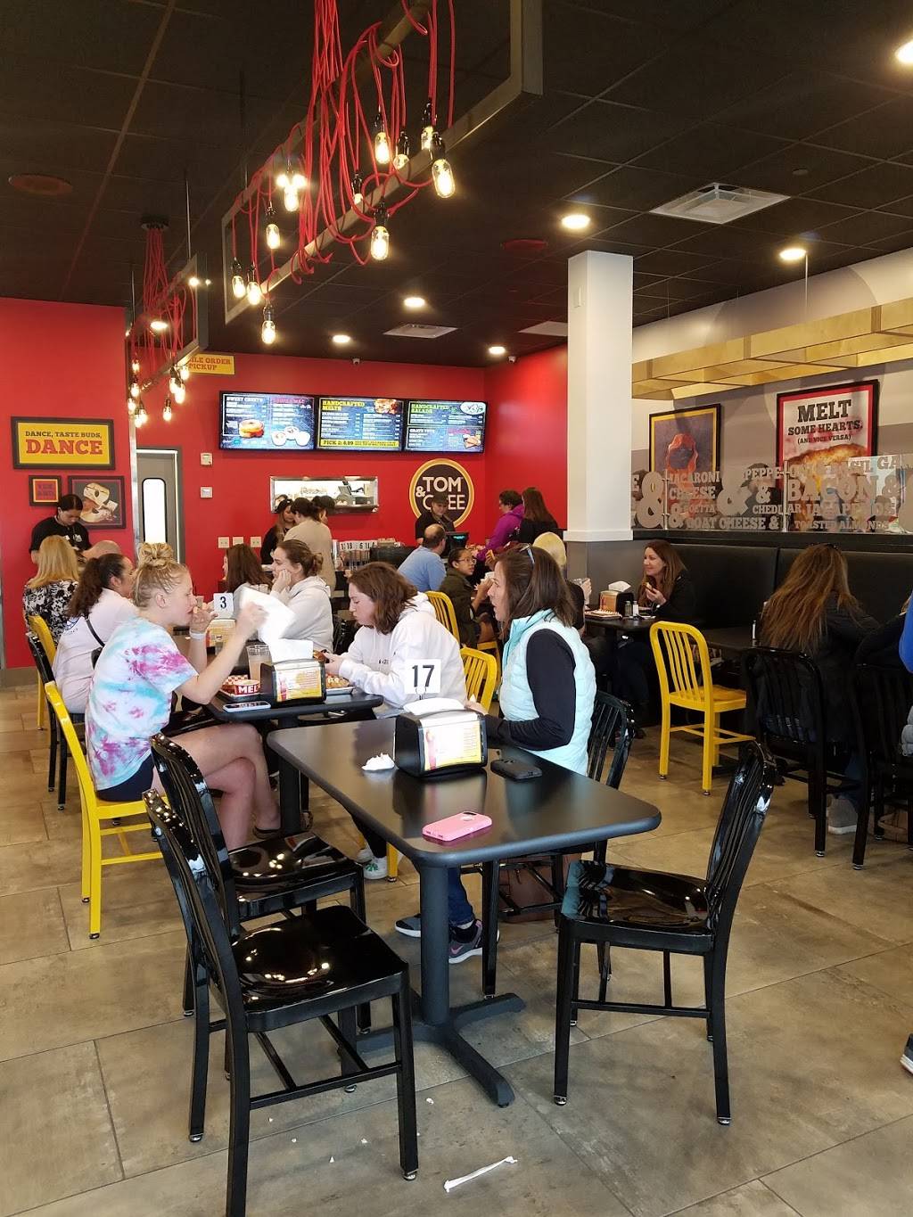 Tom & Chee | restaurant | 7578 Beechmont Ave #501, Cincinnati, OH 45255, USA | 5139960100 OR +1 513-996-0100