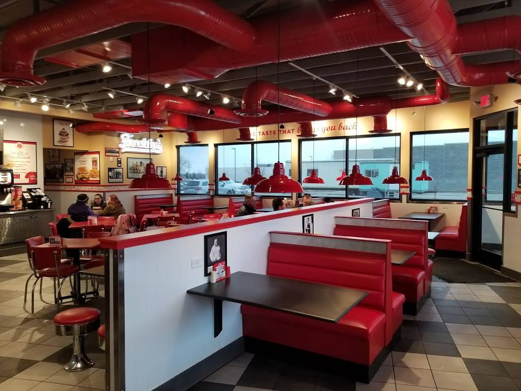 Freddys Frozen Custard & Steakburgers | restaurant | 420 W Town Center Blvd, Champaign, IL 61822, USA | 2176071203 OR +1 217-607-1203