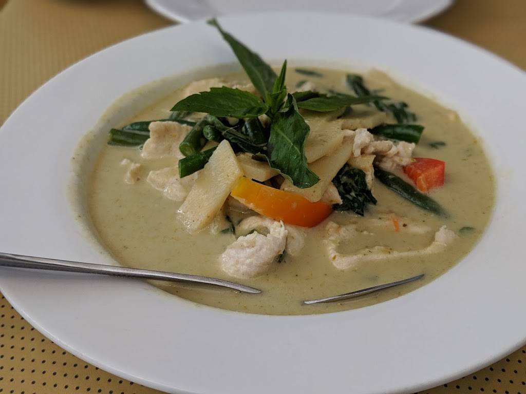 Siriwan Thai | restaurant | 12115 Darnestown Rd, Gaithersburg, MD 20878, USA | 3015694050 OR +1 301-569-4050