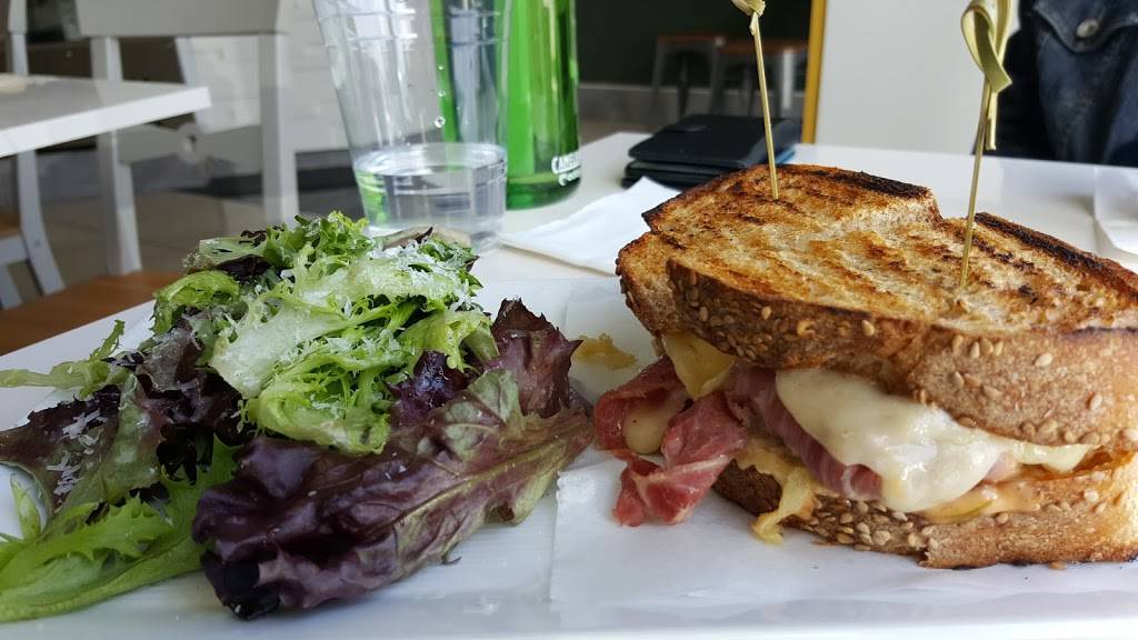 Le Paris Artisan & Gourmet Café | restaurant | 3921 Broadway St, American Canyon, CA 94503, USA | 7077310948 OR +1 707-731-0948