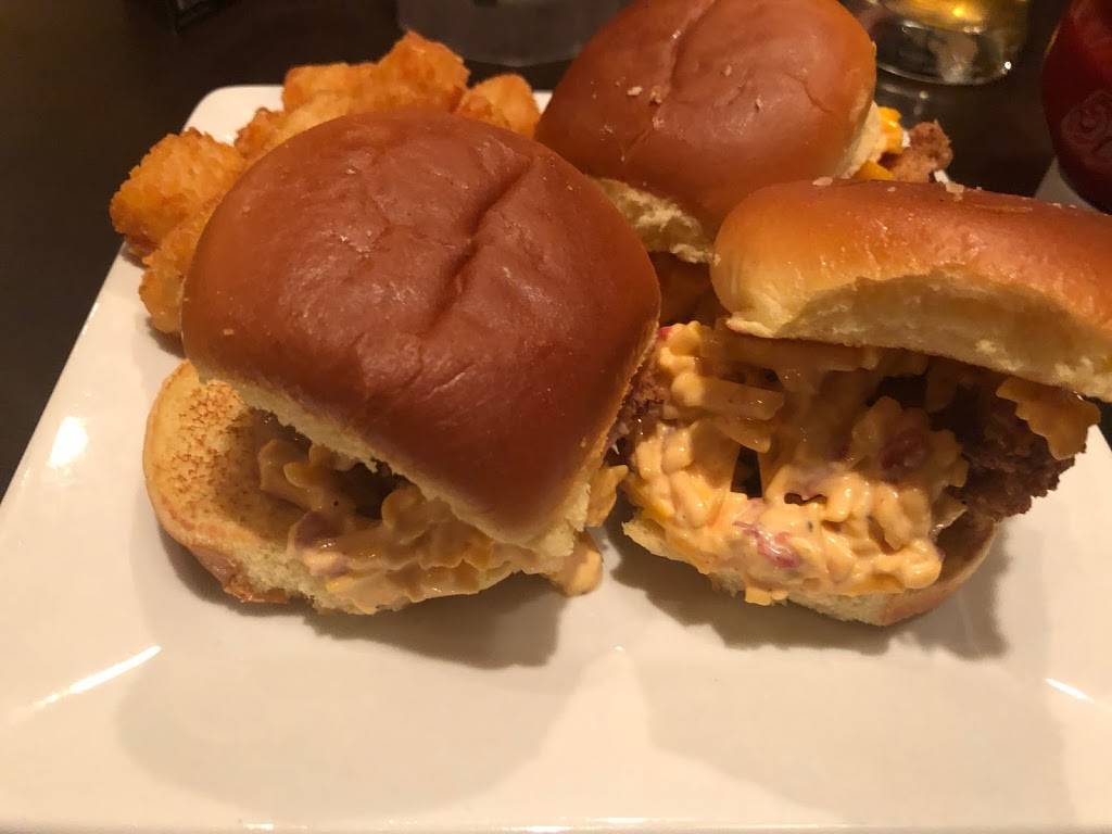 Ruby Tuesday | restaurant | 101 Lehigh Valley Mall, Whitehall, PA 18052, USA | 6102647787 OR +1 610-264-7787