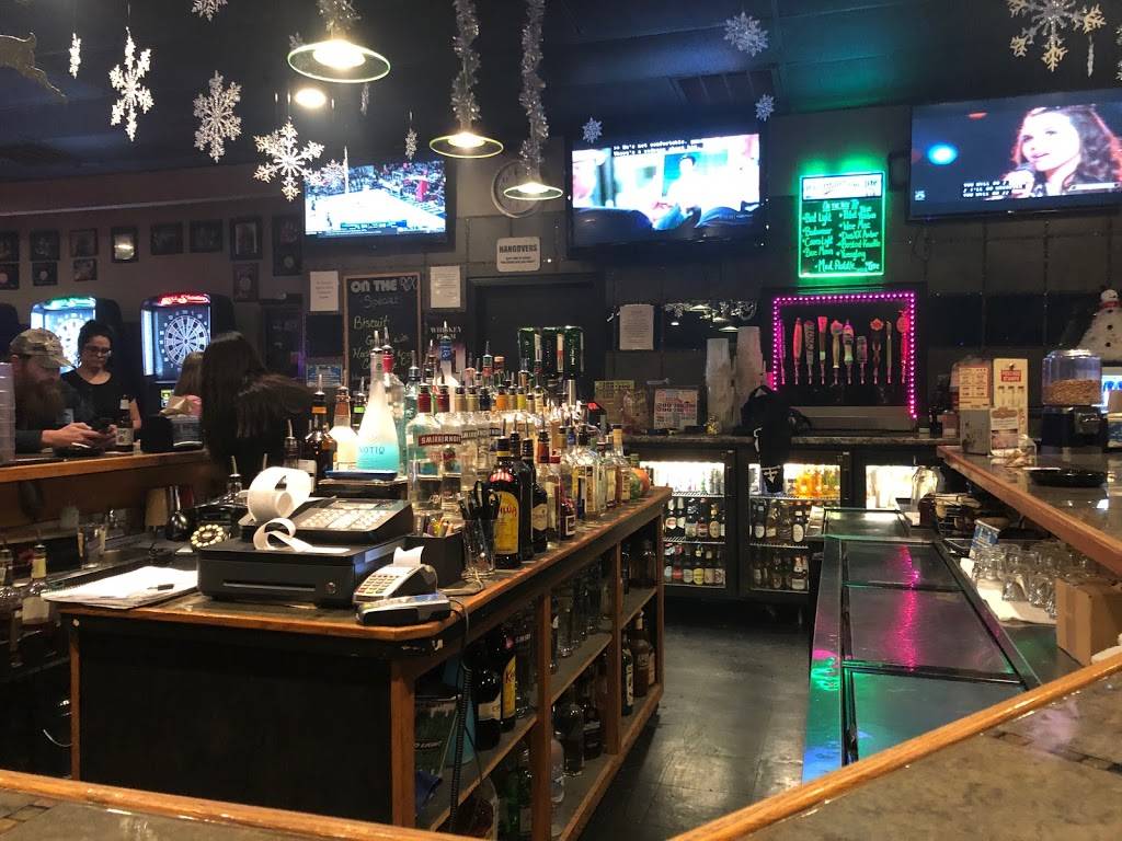 On the Rox | restaurant | 2402, 214 S Broadway St, Seymour, IN 47274, USA | 8125228359 OR +1 812-522-8359