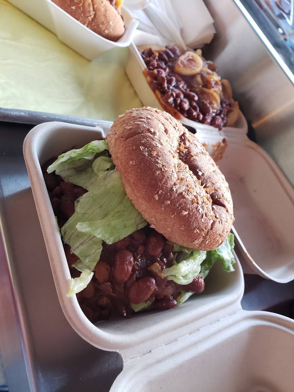 Earles | restaurant | 3864 Crenshaw Blvd, Los Angeles, CA 90008, USA | 3232992867 OR +1 323-299-2867