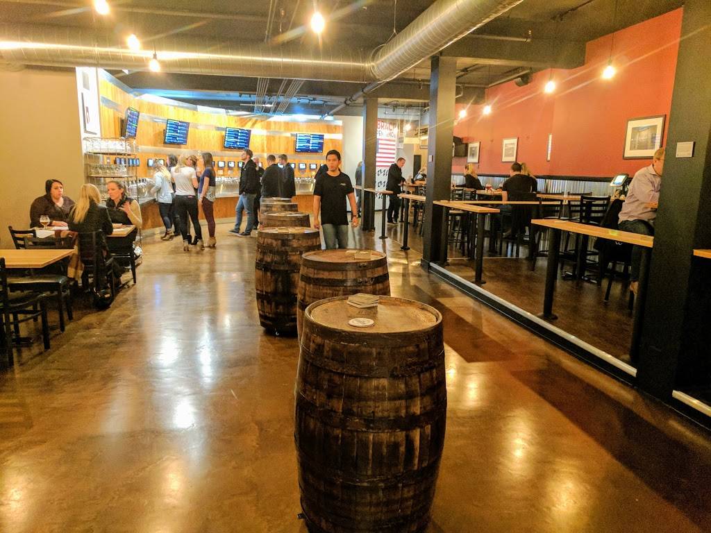 Red Arrow Tap Room - Elmhurst | restaurant | 111 E 1st St, Elmhurst, IL 60126, USA | 6305011322 OR +1 630-501-1322