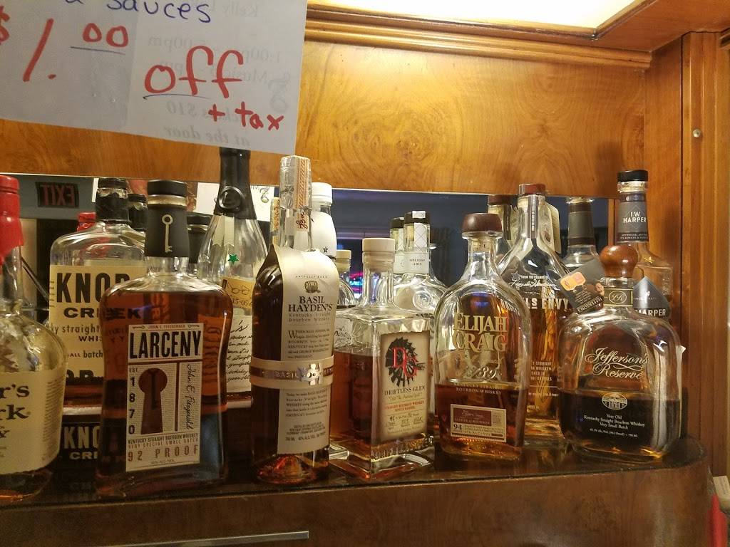 Windmill | restaurant | 6949 WI-22, Oconto Falls, WI 54154, USA | 9208464870 OR +1 920-846-4870