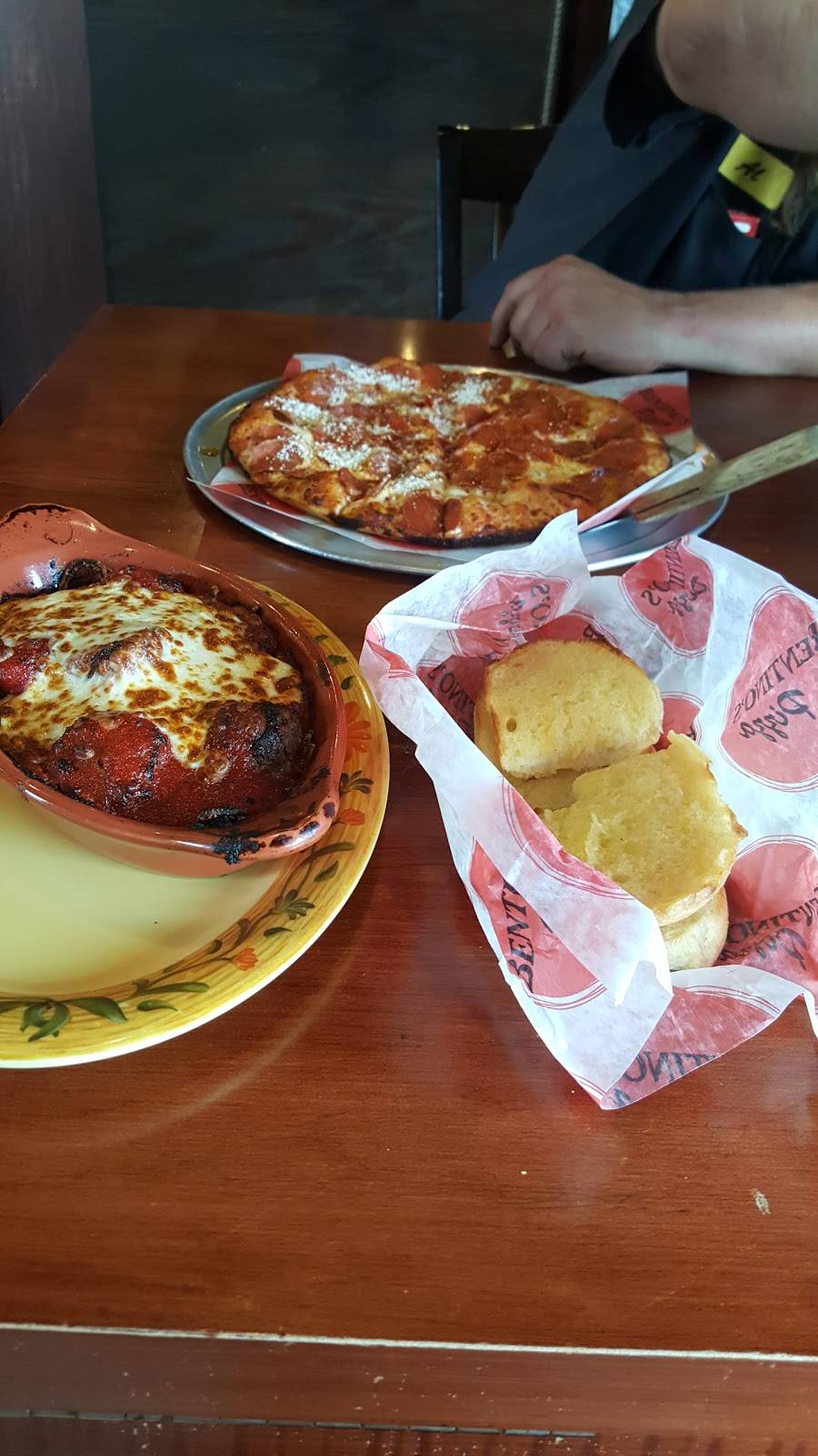 Bentinos Pizza | restaurant | 100 West Washington Street, Jamestown, OH 45335, USA | 9376757200 OR +1 937-675-7200