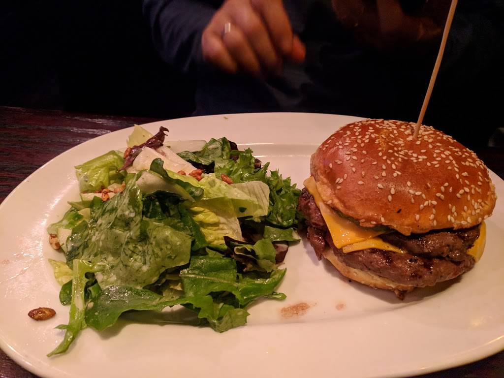 Marlows Tavern | restaurant | 2960 Shallowford Rd, Marietta, GA 30066, USA | 7706938278 OR +1 770-693-8278