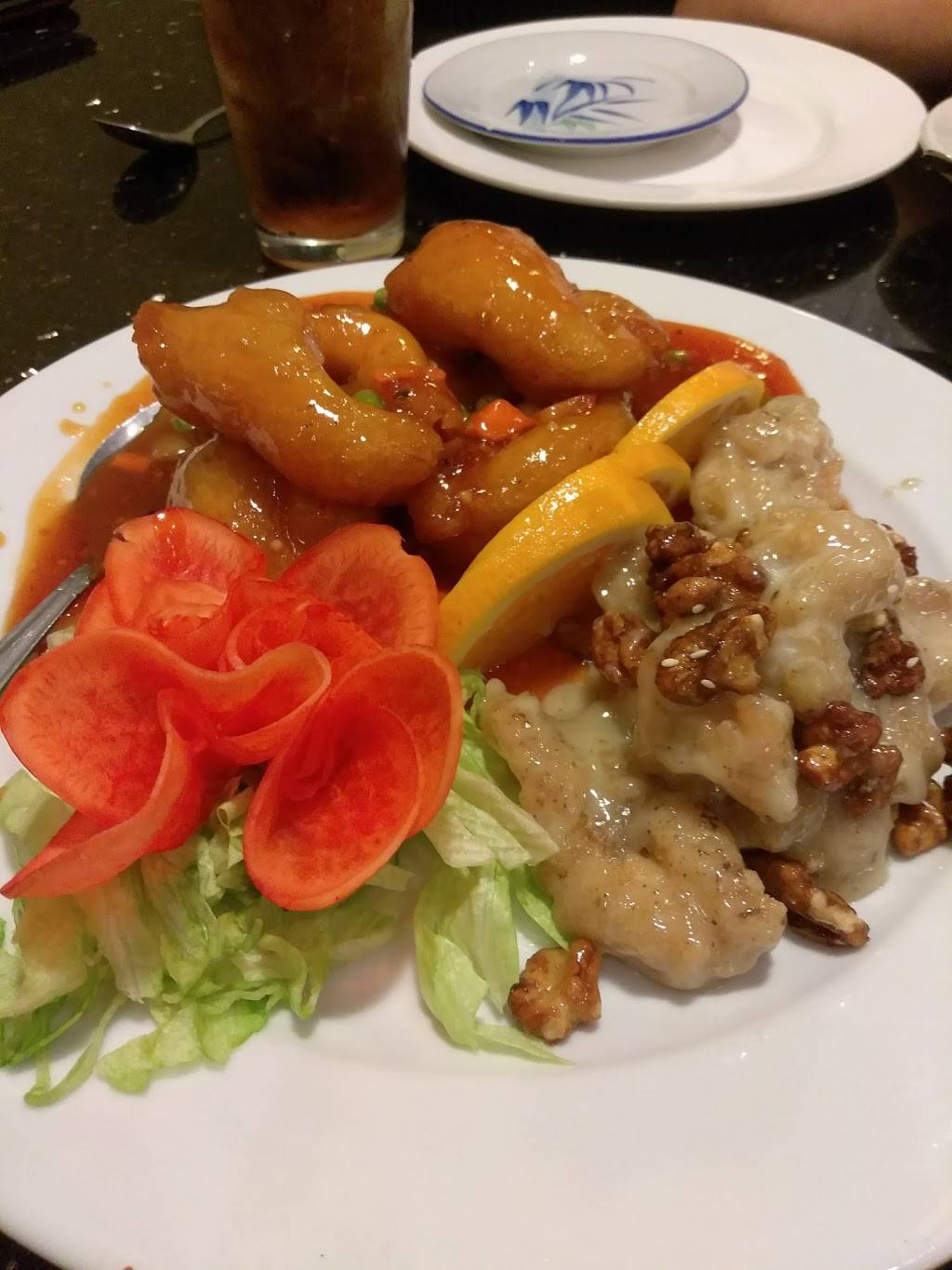 Shangri-la Chinese Restaurant | restaurant | 1039 Century Dr, Edwardsville, IL 62025, USA | 6186569888 OR +1 618-656-9888