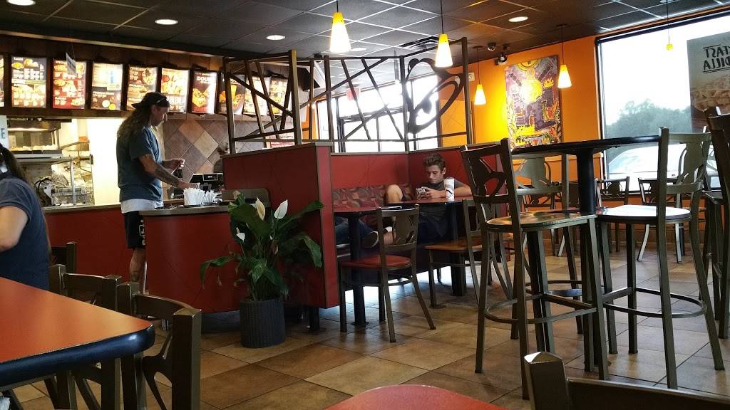 Taco Bell | meal takeaway | 2025 N Young Blvd, Chiefland, FL 32626, USA | 3524930012 OR +1 352-493-0012