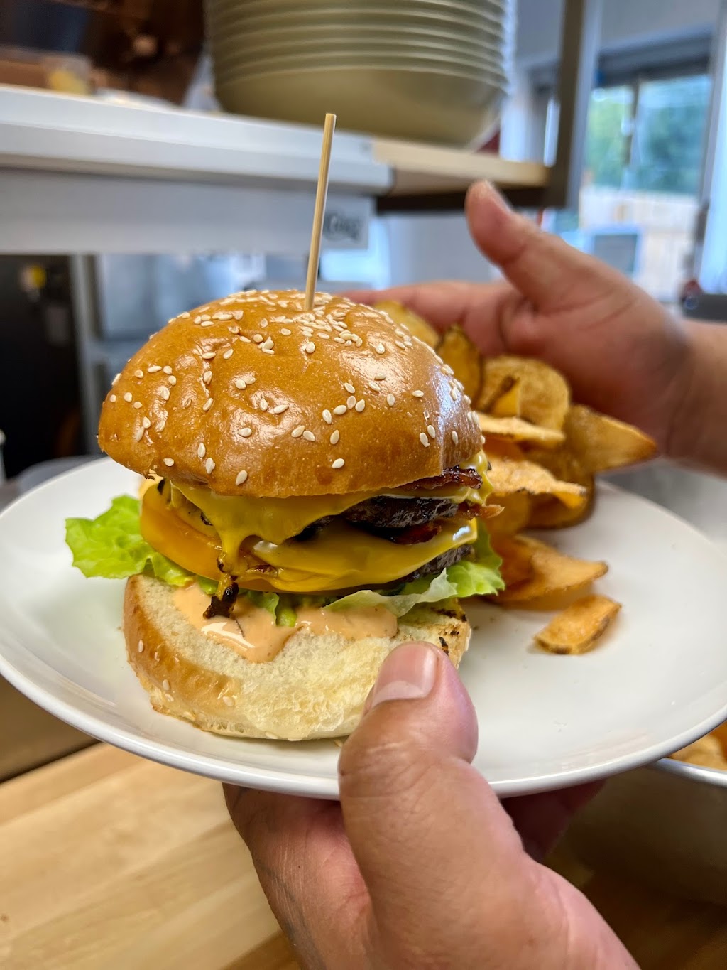 Charlys Sue Creek | restaurant | 2015 Turkey Point Rd, Essex, MD 21221, USA | 4432343350 OR +1 443-234-3350